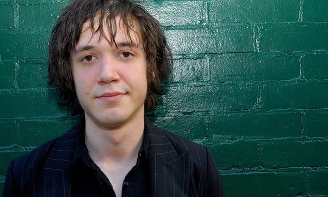 Nam ca sĩ kiêm nhạc sĩ nổi tiếng đột ngột qua đời, người hâm mộ bàng hoàng chia buồn