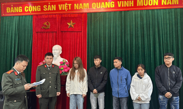 Nhóm thanh niên mua bán 44 tài khoản ngân hàng phục vụ đánh bạc bị khởi tố