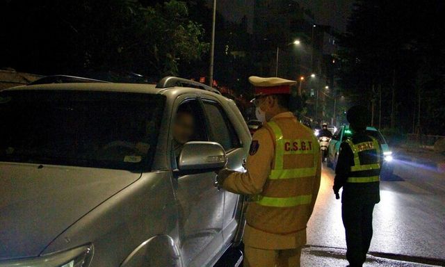 Hà Nội: Xử lý 129 trường hợp vi phạm nồng độ cồn tối cuối tuần