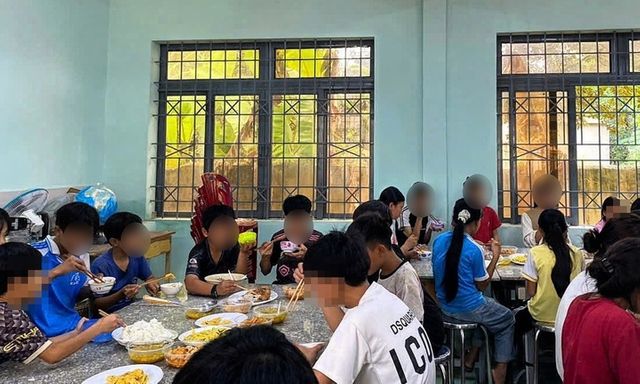Dự án “Nuôi em” đóng băng tài khoản, một số trường học băn khoăn về bữa ăn học sinh từng được hỗ trợ