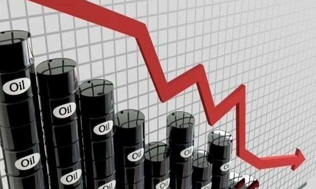 Giá xăng dầu hôm nay (10/12): Lao dốc không phanh