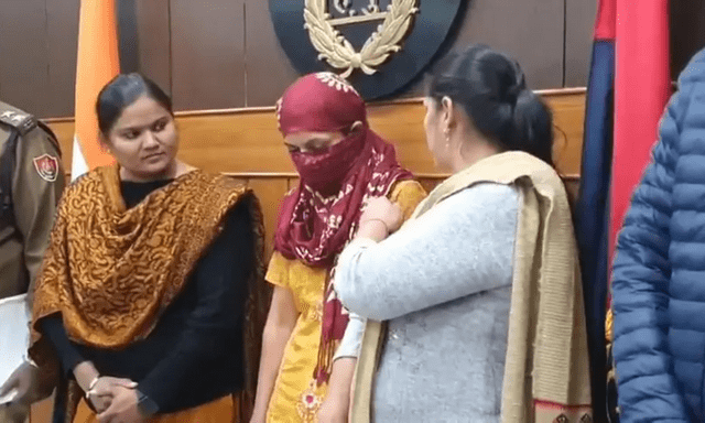 Bé gái 6 tuổi bị cô ruột dìm tử vong trong đám cưới vì...