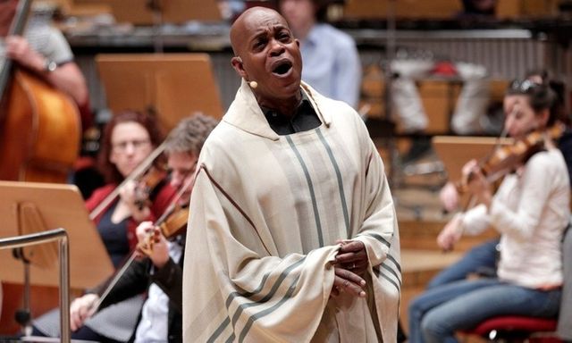 Nam ca sĩ đình đám qua đời thương tâm tại nhà riêng, nghi phạm là con trai ruột