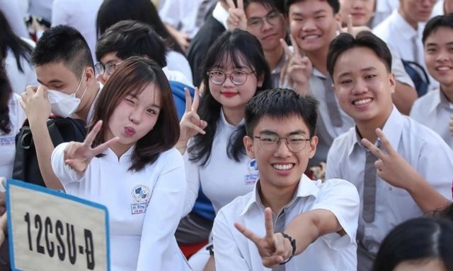 Đề xuất giảm thủ tục hành chính về chuyển trường, tiếp nhận học sinh