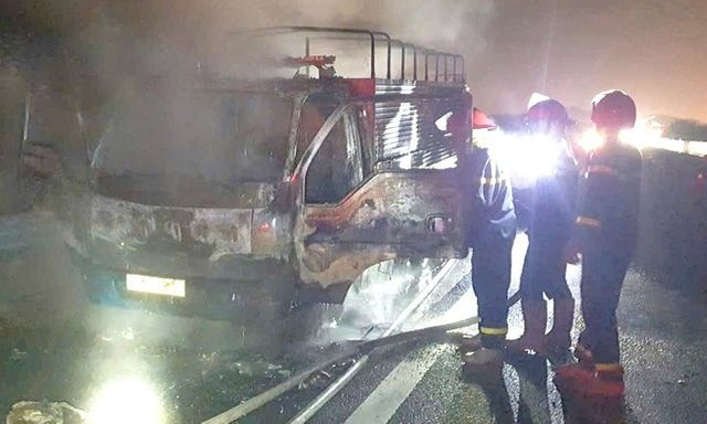 Hiện trường vụ xe tải bốc cháy ngùn ngụt trên cao tốc Phan Thiết – Dầu Giây