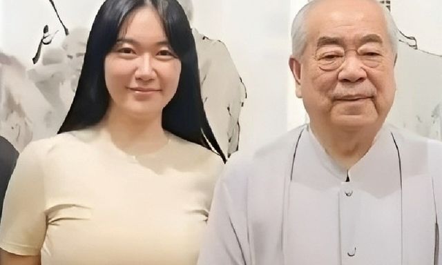 Nhà thư pháp 87 tuổi gây sốc khi có con với vợ trẻ kém gần 50 tuổi, cắt đứt quan hệ với con ruột