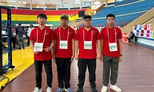 Tin tức giáo dục nổi bật 24h: Bộ GD&ĐT tuyên dương 37 học sinh đoạt giải Olympic và khoa học quốc tế năm 2025