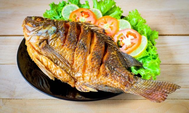 Cách rán cá ngoài giòn trong mềm