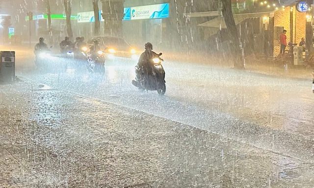 Tin tức dự báo thời tiết hôm nay 14/12: Mưa lớn từ Nghệ An đến TP. Huế