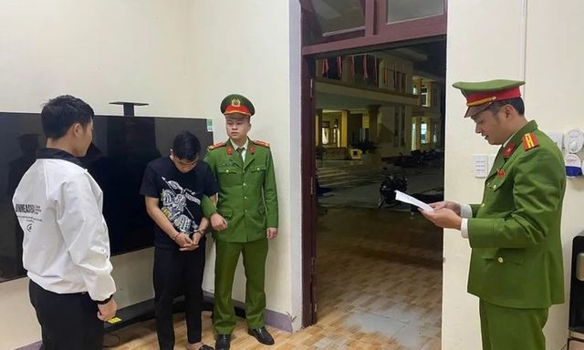 Bắt tạm giam Lê Văn Hoàng - đối tượng đi trộm ô tô để chở bạn gái về nhà