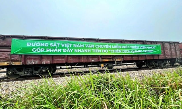 Vận chuyển 1 triệu viên gạch thực hiện “Chiến dịch Quang Trung”