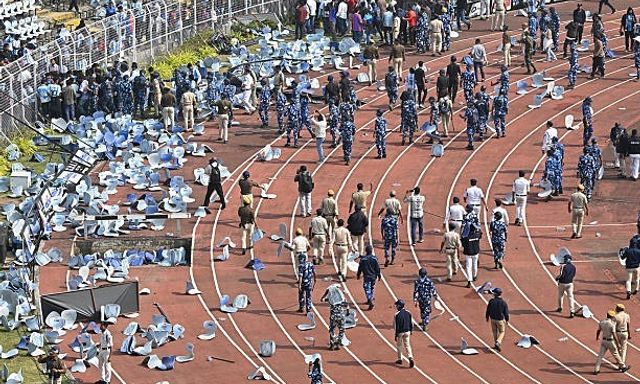 Messi hứng cơn thịnh nộ của CĐV Ấn Độ, sân vận động như 