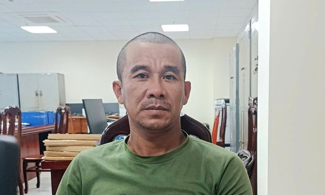 Bùi Văn Trung ra đầu thú