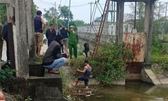 Điều tra vụ hai nữ sinh lớp 8 xô xát, một em bị đâm tử vong tại Ninh Bình