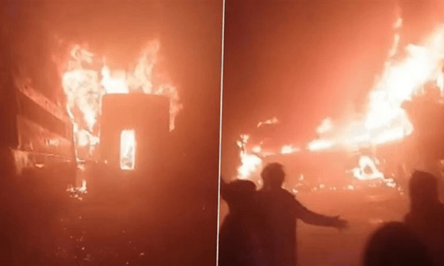 Clip: Xe buýt bốc cháy ngùn ngụt sau va chạm kinh hoàng trên cao tốc, 4 người tử vong thương tâm