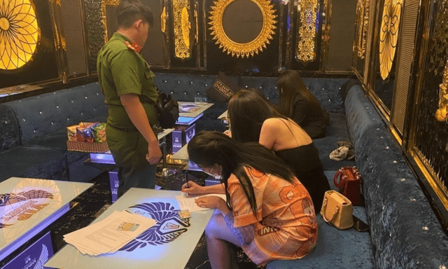 Doanh nghiệp tại TP.HCM phải cam kết không hoạt động mại dâm