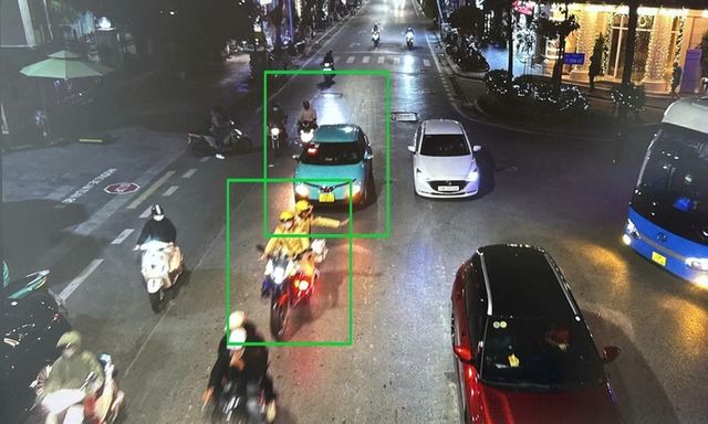 Tin thời sự ngày (23/12): CSGT Hà Nội mở đường đưa sản phụ đi cấp cứu