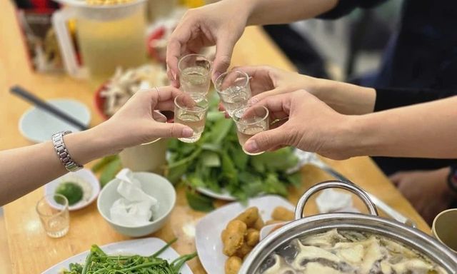 Vụ 7 người ngộ độc rượu, 1 người tử vong ở Hải Phòng: Xác định nguồn gốc rượu 