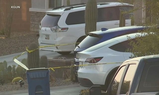 Bố lùi xe bất cẩn, con gái 2 tuổi bị cán trúng, tử vong thương tâm ở Malaysia