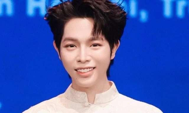 Ca sĩ Đức Phúc tìm bác tài bị hủy chuyến liên tục để tặng xe mới