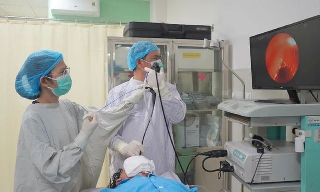 Tin tức đời sống 25/12: Phát hiện 2 chiếc răng giả ở trong phổi người đàn ông 26 năm