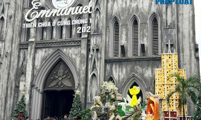 Noel ấm áp giữa lòng Thủ đô tại Nhà thờ Lớn Hà Nội