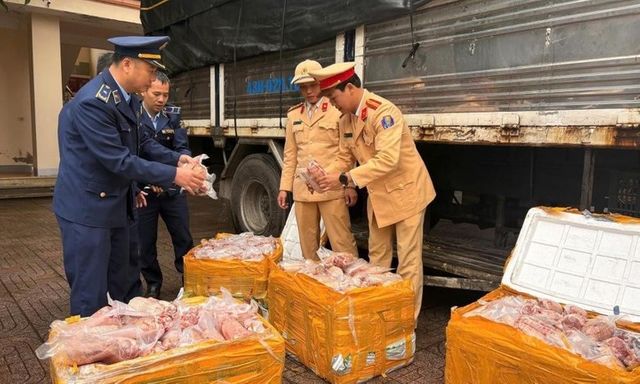 Tin thời sự ngày (27/12): Phát hiện 200 kg bắp heo không nguồn gốc trên xe tải