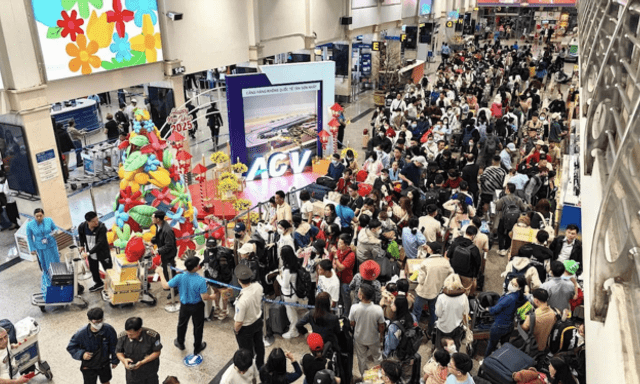 Đảm bảo an toàn giao thông hàng không dịp cao điểm Tết