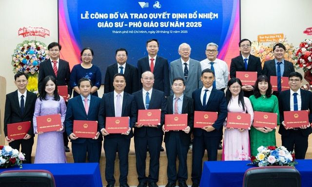 Tin tức giáo dục 24h: Đại học Bách khoa TP.HCM bổ nhiệm số giáo sư kỷ lục