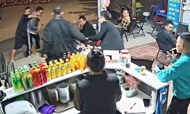 Điều tra nguyên nhân vụ nam thanh niên bị tấn công trong đêm ở bến xe Giáp Bát