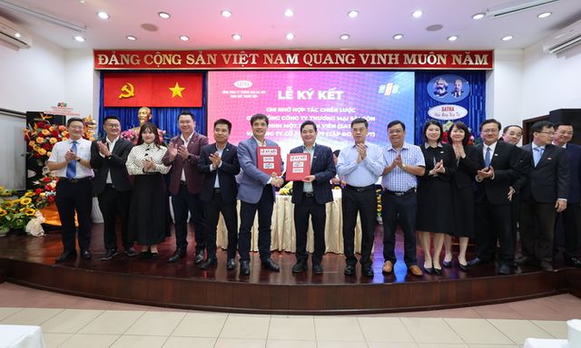 SATRA và FPT ký kết hợp tác thúc đẩy chuyển đổi số trong lĩnh vực thương mại – dịch vụ