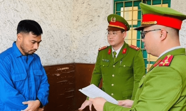 Bắt tạm giam cựu Giám đốc một ngân hàng chi nhánh Móng Cái lừa đảo hàng tỷ đồng