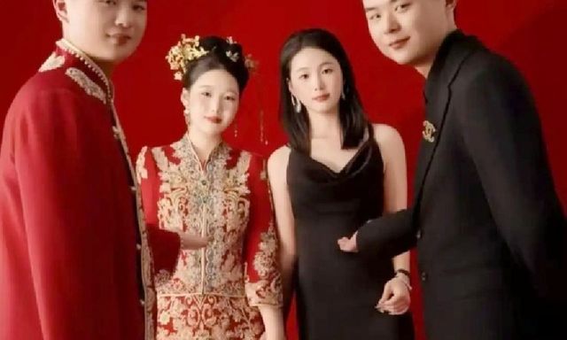 Chị em sinh đôi lấy anh em sinh đôi, nhìn sang bác ruột ai cũng giật mình