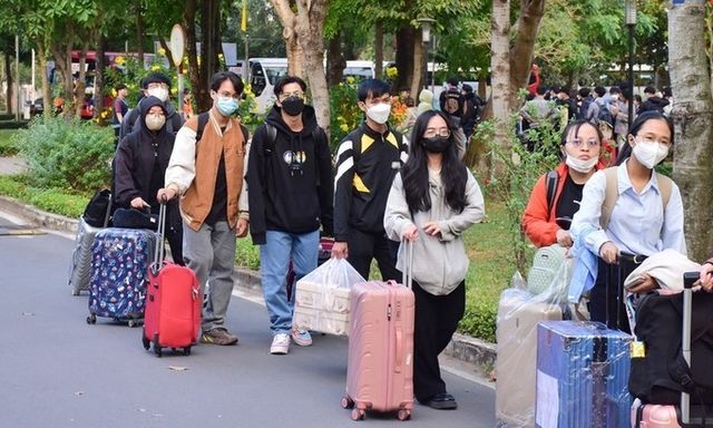 Tin tức giáo dục 24h: Trường đại học ở Hà Nội chi hơn 1,5 tỷ đồng lì xì Tết sớm cho sinh viên