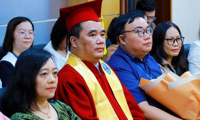 Một trường đại học ở TP.HCM chi nửa tỷ đồng thu hút Giáo sư về làm việc