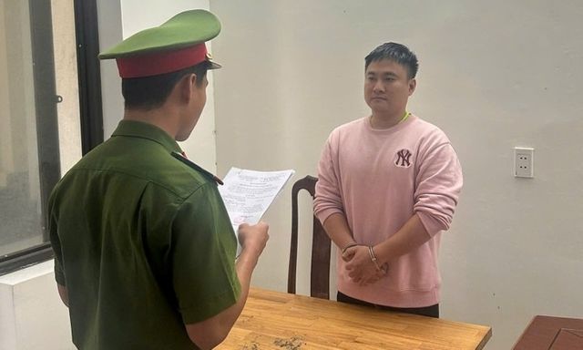 Vụ triệt phá tụ điểm mại dâm tại hai khách sạn nổi tiếng Đà Nẵng: Lê Long Việt ra đầu thú