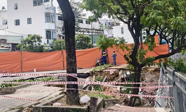 Tin tức thời sự 24h: Nguyên nhân sụt lún đường ven kênh Tàu Hũ ở TP.HCM