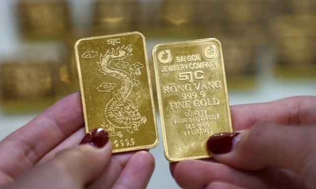 Giá vàng hôm nay (19/1): Giá vàng trong nước ở mức 165 triệu đồng/lượng, chuyên gia nhận định