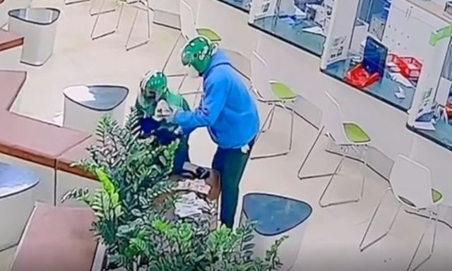 Vụ 2 thanh niên cướp ngân hàng tại Gia Lai: Xác định số tiền bị mất khoảng 1,8 tỷ đồng