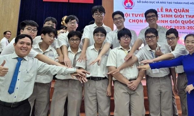 Trường chuyên nổi tiếng ở TP.HCM thống trị 