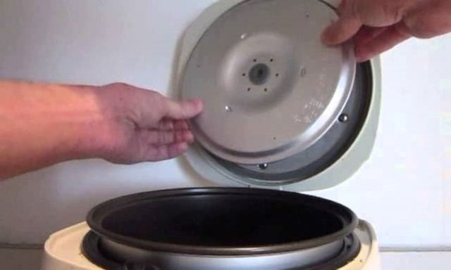 Vị trí bẩn nhất của nồi cơm điện