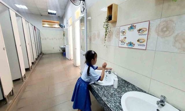 TP.HCM yêu cầu dọn dẹp nhà vệ sinh trường học tối thiểu 4 lần/ngày
