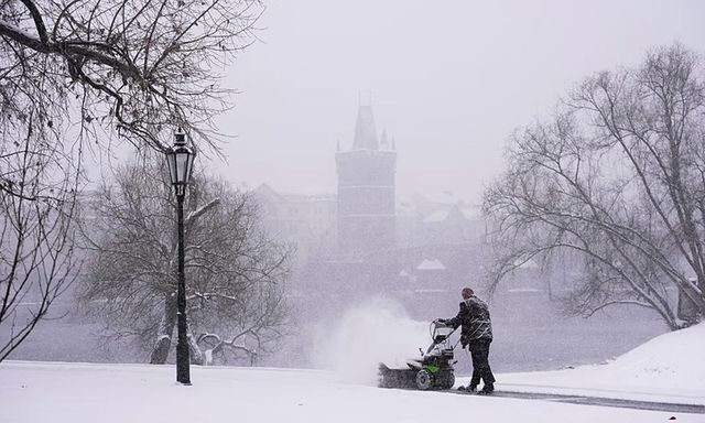 Không khí lạnh cực mạnh, mưa bão gây ảnh hưởng khắp nhiều khu vực trên thế giới