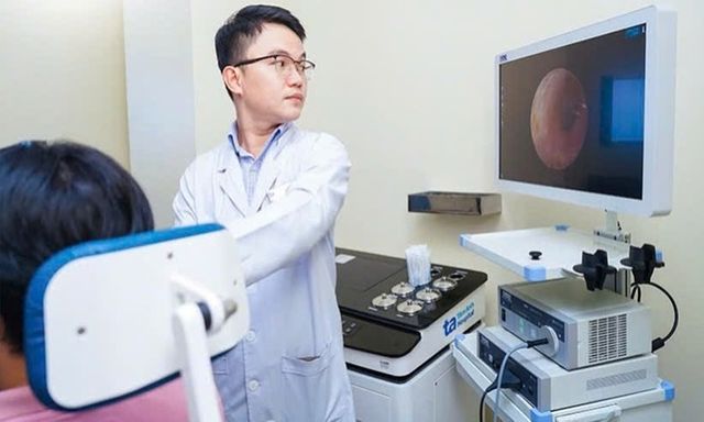 Gội đầu dưỡng sinh, lấy ráy tai ở tiệm tóc, bác sĩ cảnh báo nguy cơ mắc bệnh 