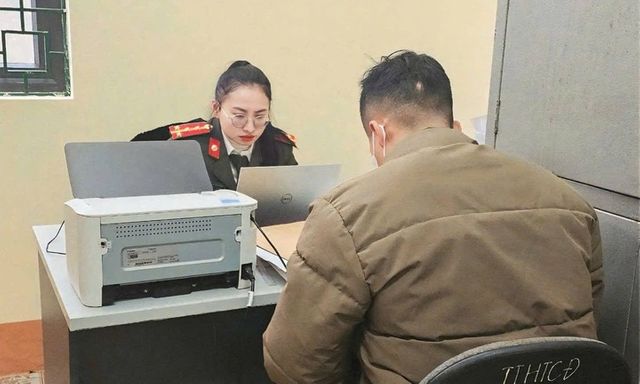 Xử phạt nam thanh niên chia sẻ video AI xuyên tạc về CSGT