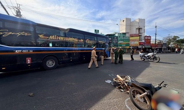 Tin tức tai nạn giao thông mới nhất ngày 31/1: Ngã ra đường sau va chạm, cụ ông 78 tuổi bị ô tô đâm tử vong