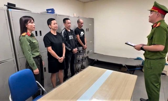 Bắt giữ 3 đối tượng truy nã đặc biệt nguy hiểm trốn sang Thái Lan