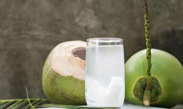 Có nên uống nước dừa mỗi ngày?