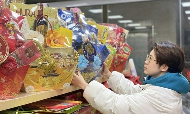 Thị trường quà Tết 2026: Giỏ quà bình dân chiếm ưu thế, chú trọng tính thiết thực