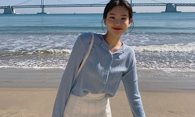 Cách diện áo cardigan xinh lung linh